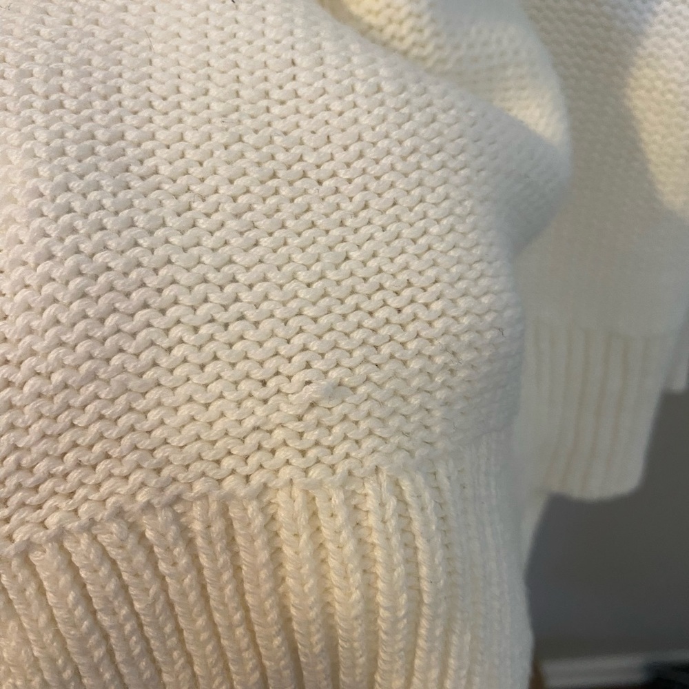 Sweater - Picture 6 of 7
